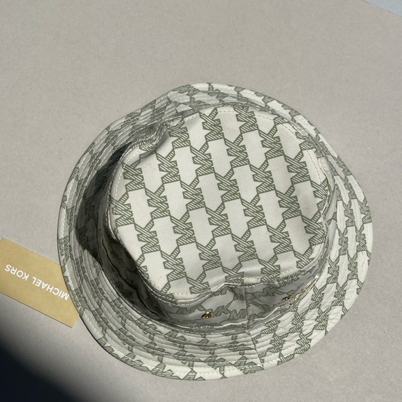 (new+tag) Michael Kors bucket hat MK monogram jade green cream one size fits all